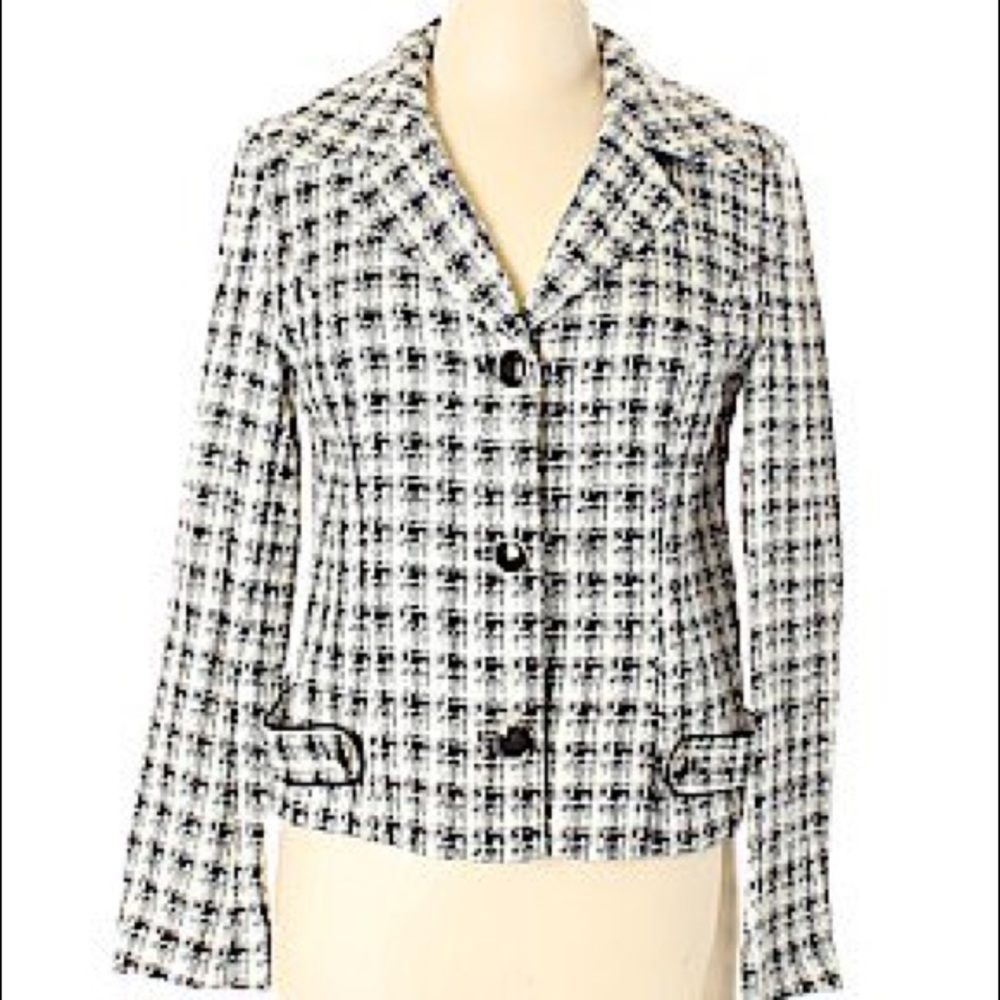 New with tags. Laundry by Shelli Segal jacket sz 4